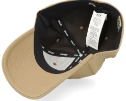 6 Panel Stretch Hat Embossed Coyote Flexfit - Oakley