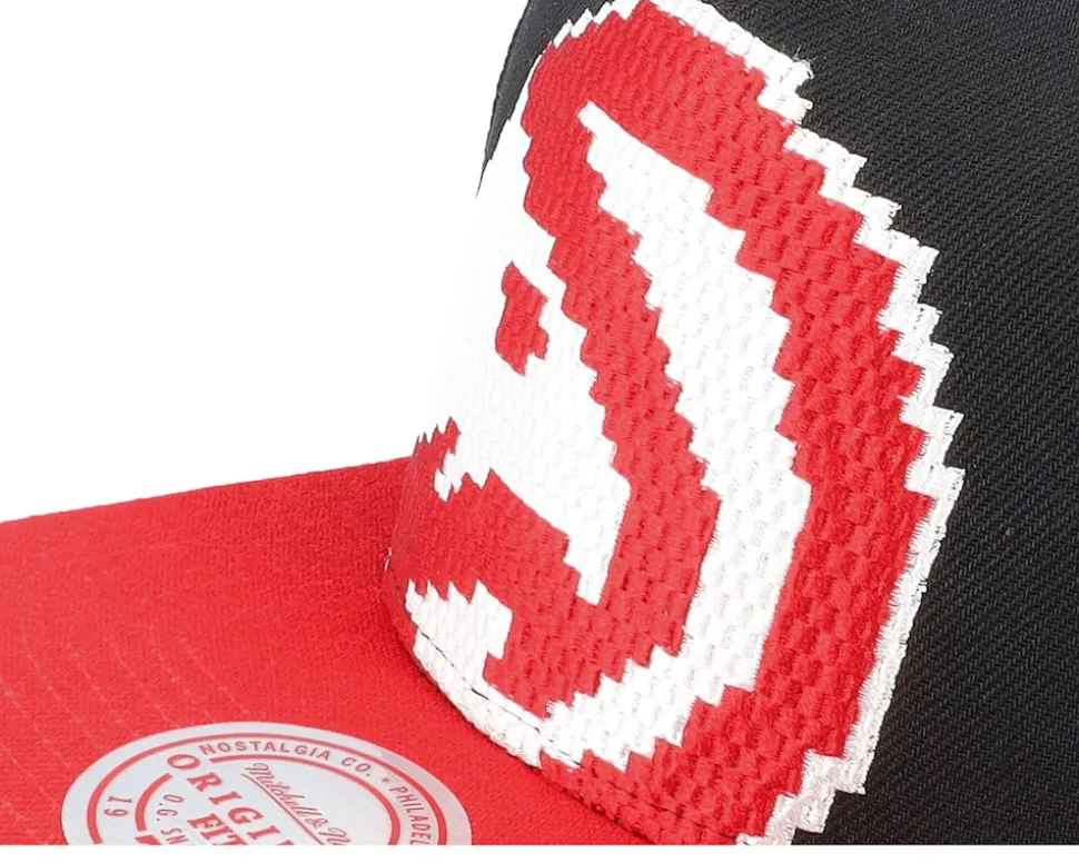 Atlanta Hawks 8 Bit Xl Black/Red Snapback - Mitchell & Ness