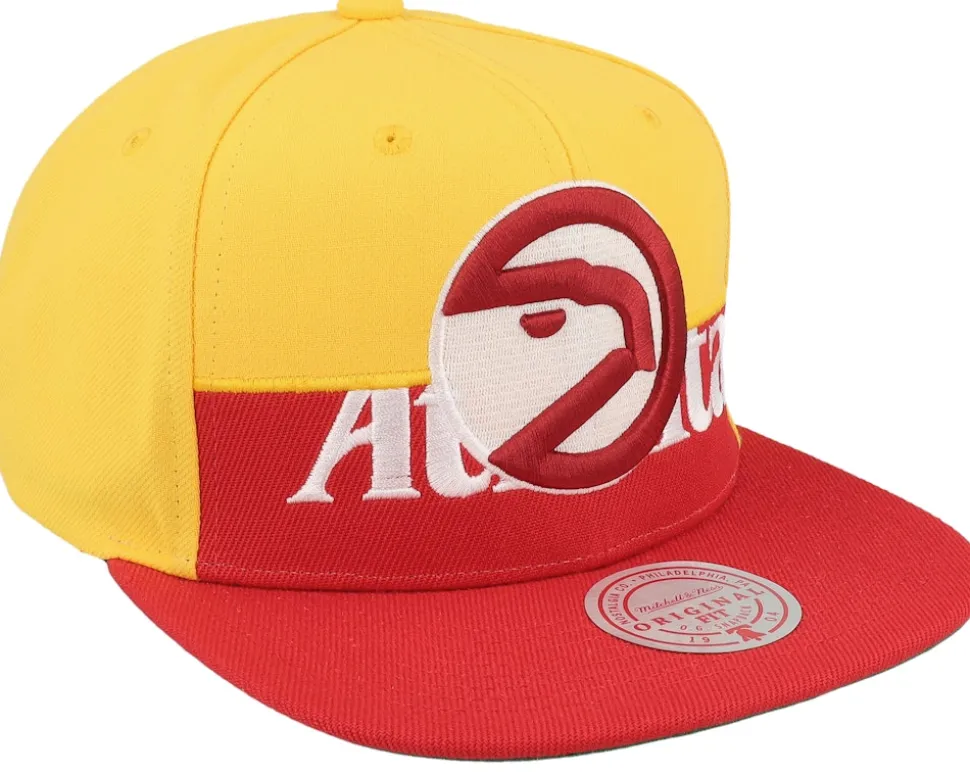 Atlanta Hawks Half & Half Red/Yellow Snapback - Mitchell & Ness