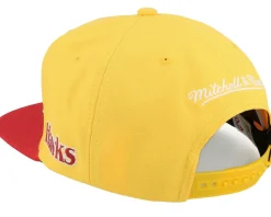 Atlanta Hawks Half & Half Red/Yellow Snapback - Mitchell & Ness