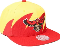 Atlanta Hawks Sharktooth Gold/Red Snapback - Mitchell & Ness