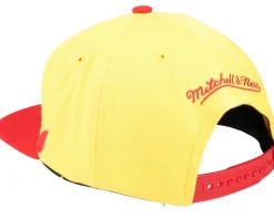 Atlanta Hawks Sharktooth Gold/Red Snapback - Mitchell & Ness