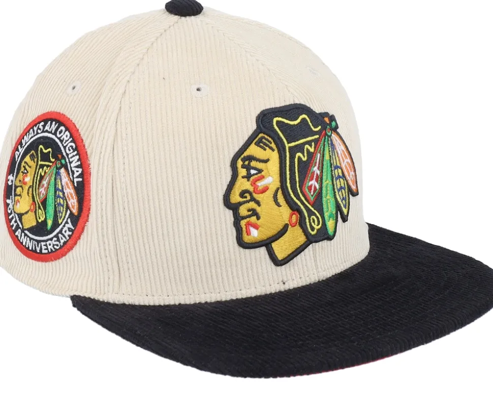 Atlanta Hawks Team Cord Off White/Red Fitted - Mitchell & Ness