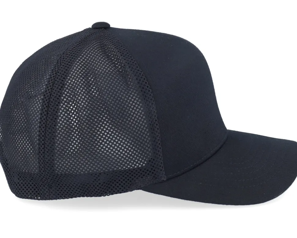 Black/Black 110 Trucker - Flexfit