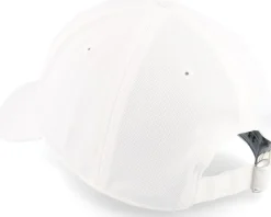 Blitzing White/Black Adjustable - Under Armour