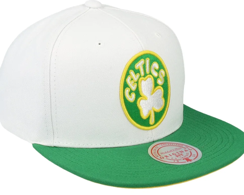 Boston Celtics Core Basic White/Green Snapback - Mitchell & Ness