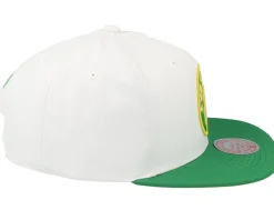Boston Celtics Core Basic White/Green Snapback - Mitchell & Ness