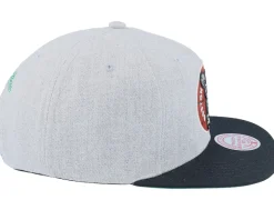 Boston Celtics Core Basic Grey Heather/Black Snapback - Mitchell & Ness