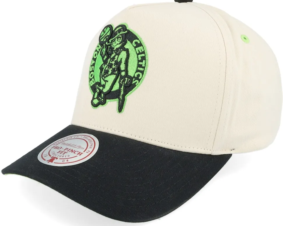 Boston Celtics Overspray Pro Off White/Black A-frame Adjustable - Mitchell & Ness