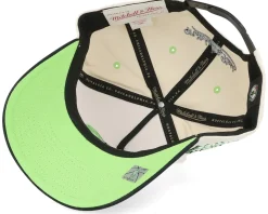 Boston Celtics Overspray Pro Off White/Black A-frame Adjustable - Mitchell & Ness