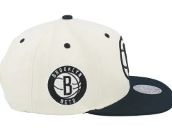 Brooklyn Nets Evergreen Cream Black Cap Off White/Black Snapback - Mitchell & Ness