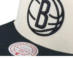 Brooklyn Nets Evergreen Cream Black Cap Off White/Black Snapback - Mitchell & Ness