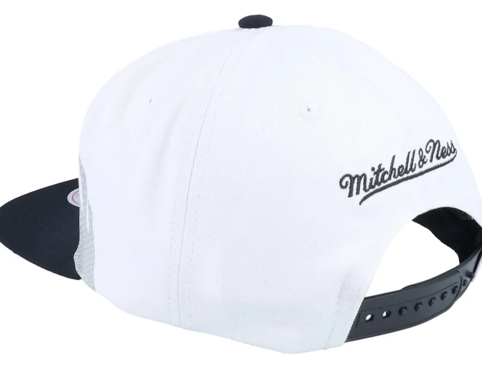 Brooklyn Nets Hot Fire White Snapback - Mitchell & Ness