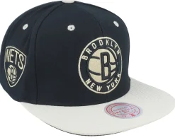 Brooklyn Nets Pin Drop Black/Stone Snapback - Mitchell & Ness