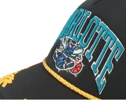 Charlotte Hornets Gold Leaf Vintage Trucker - Mitchell & Ness