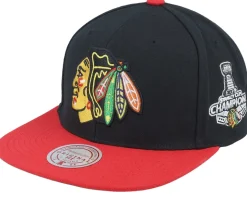 Chicago Blackhawks 2 Tone Side Patch Black/Red Snapback - Mitchell & Ness