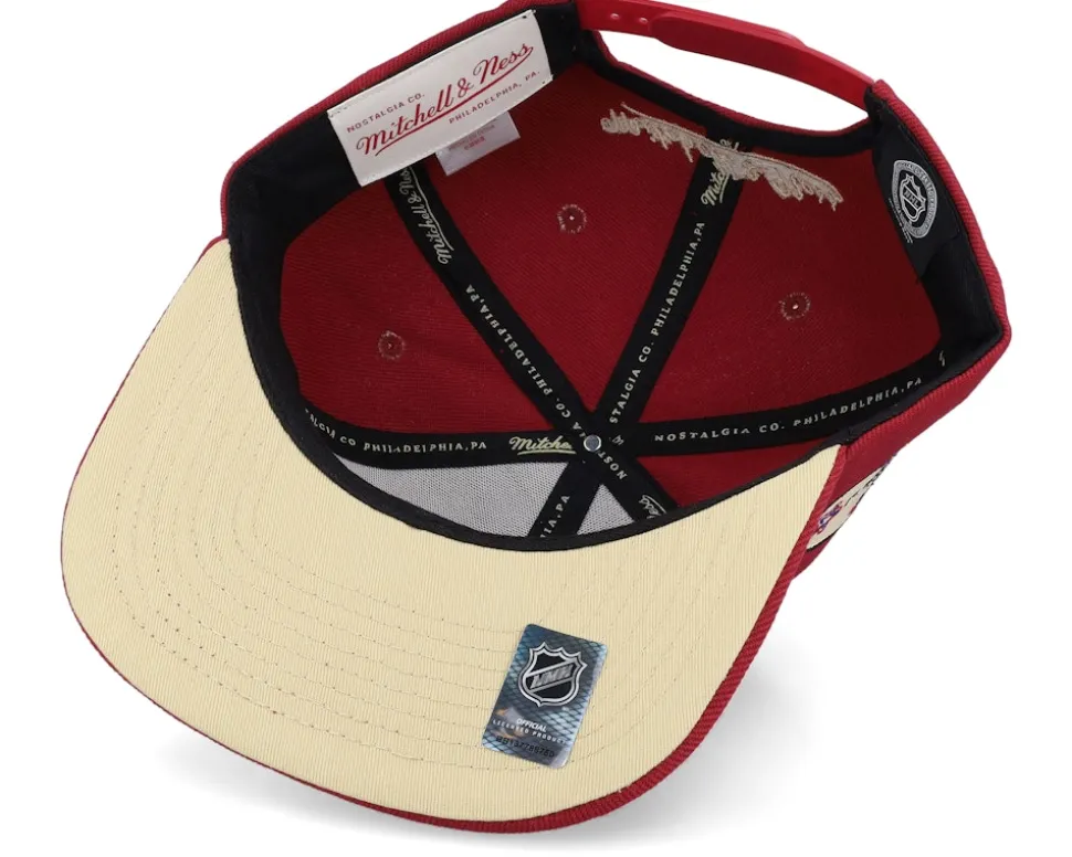 Chicago Blackhawks With Love Red Snapback - Mitchell & Ness