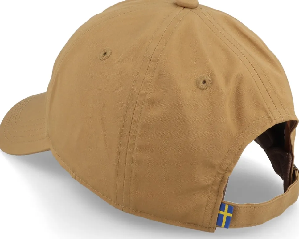 Classic Badge Cap Buckwheat Brown Dad cap - Fjällräven