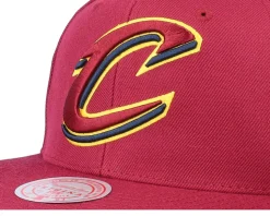 Cleveland Cavaliers Team Ground 2.0 Maroon Snapback - Mitchell & Ness