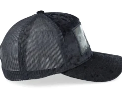 Einstein Velvet Black/Black A-frame Trucker - Scenes