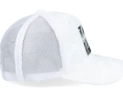 Family Dinner Velvet White/White A-frame Trucker - Calza Pennello