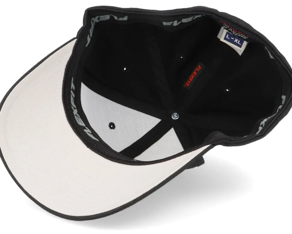 Fir Mountain Emblem Black Flexfit - Wild Spirit