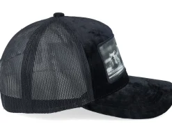 Gang Of Capybara Patch Velvet Black Trucker - Calza Pennello