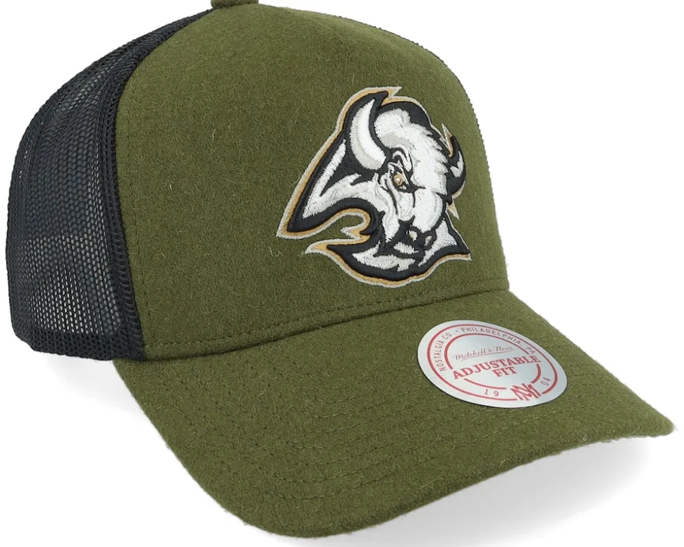 Hatstore Exclusive x Buffalo Sabres Winterized True Forestgreen/Black Trucker - Mitchell & Ness