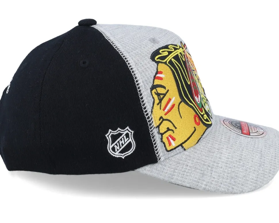 Hatstore Exclusive x Chicago Blackhawks Exclusive XL Hockey Logo Grey/Black Adjustable - Mitchell & Ness