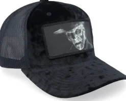 Killer Freddy Velvet Black/Black A-frame Trucker - Scenes