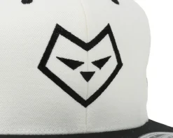 Logo One White/Black Snapback - Iconic