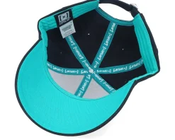 Looney Tunes Bugs Bunny Black/Cyan Adjustable - Capslab