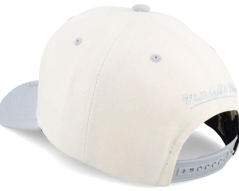 Los Angeles Kings Retro Type Pro Off White/Grey Adjustable - Mitchell & Ness