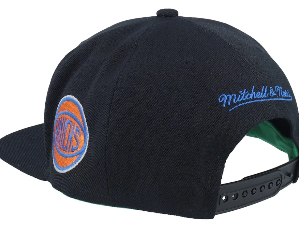 New York Knicks Triple Play Black Snapback - Mitchell & Ness