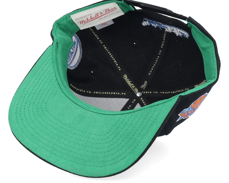 New York Knicks Triple Play Black Snapback - Mitchell & Ness