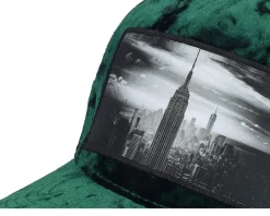 New York Skyscraper Velvet Green/Black A-frame - Calza Pennello