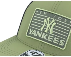 New York Yankees Outskirts Fatigue Green/Black Trucker - 47 Brand