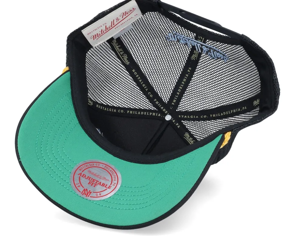 North Carolina Tar Heels Gold Leaf Hwc Black Trucker - Mitchell & Ness