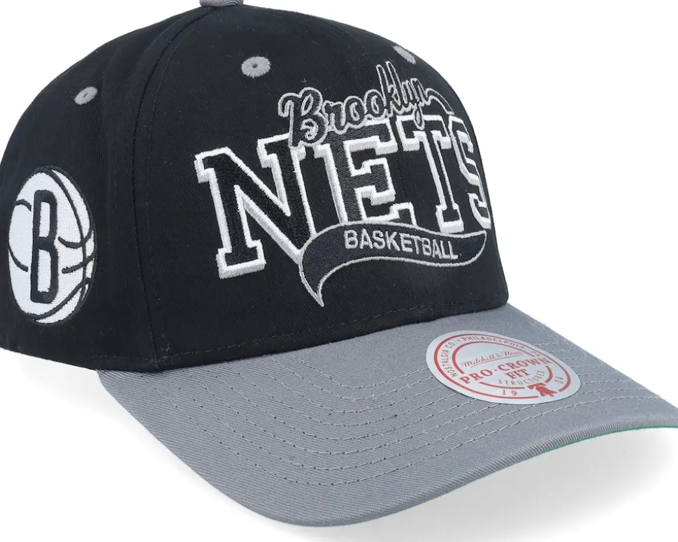 North Carolina Tar Heels Block Sweep Pro Vintage Navy/Light Blue Adjustable - Mitchell & Ness