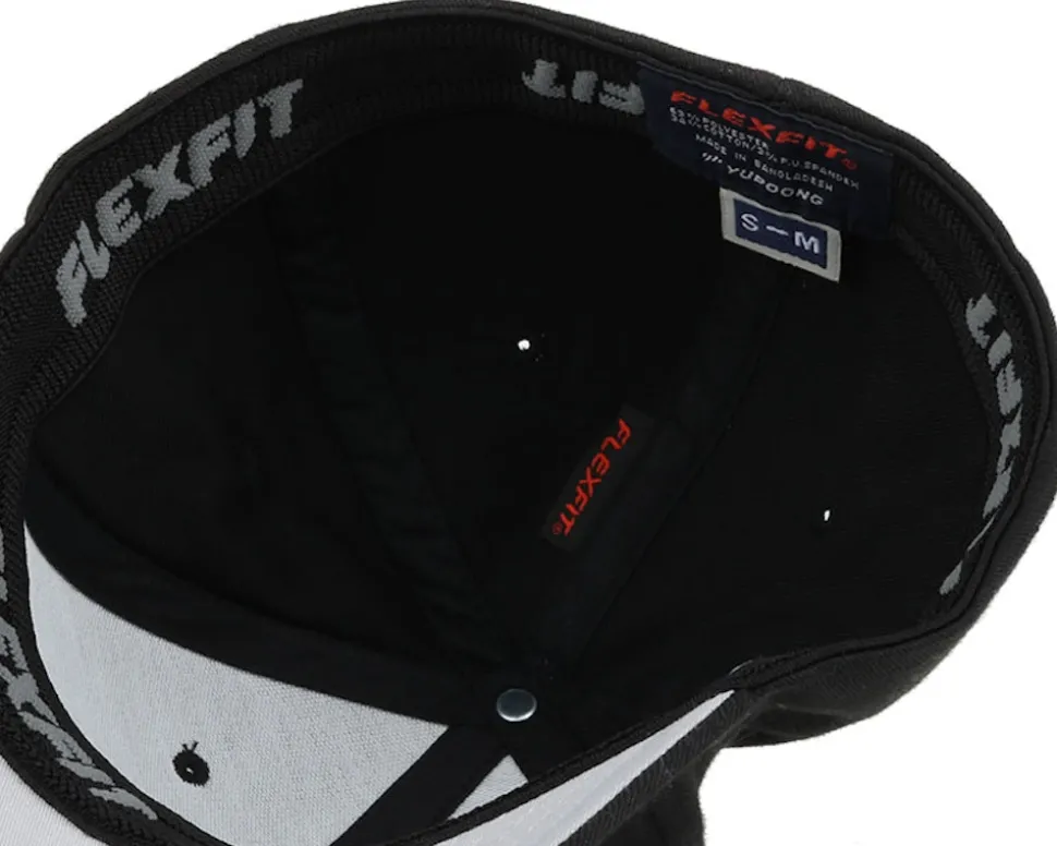 Pentagon Black Flexfit - GUNS n SKULLS