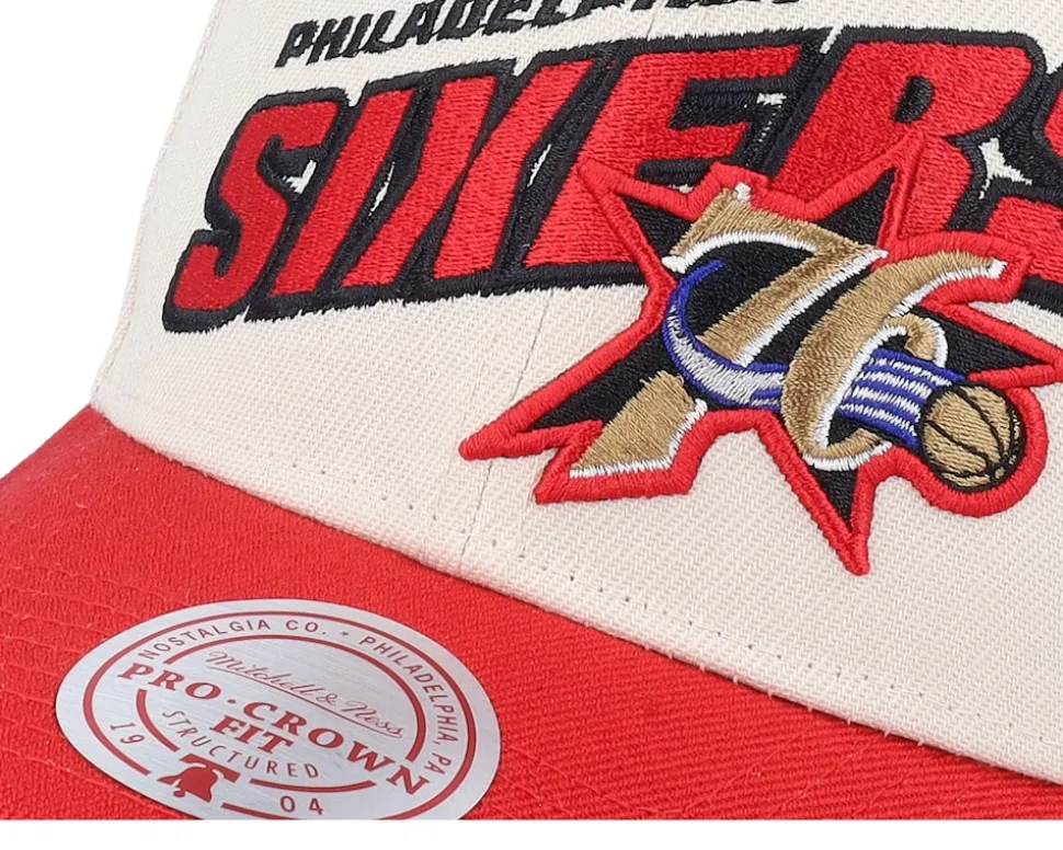 Philadelphia 76ers Retro Type Pro Off White/Red Adjustable - Mitchell & Ness