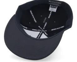 Premium 210 Black Fitted - Flexfit