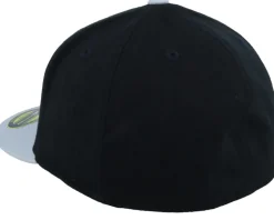 Premium 210 2-Tone Black/Grey Fitted - Flexfit