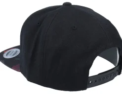 Red Octopus Silhouette Black/Rose Snapback - Iconic