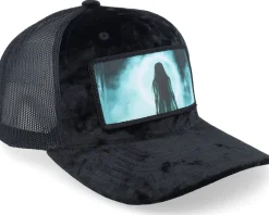 Sammy Ring Velvet Black/Black A-frame Trucker - Scenes