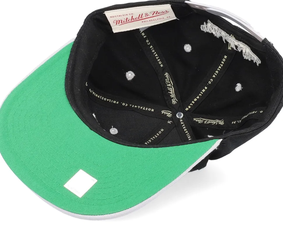 San Antonio Spurs Varsity Letter Black/Grey Snapback - Mitchell & Ness