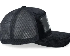 Scary Lady Velvet Black/Black A-frame Trucker - Scenes