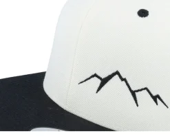 Small Mountain Black/White/Black Snapback - Wild Spirit