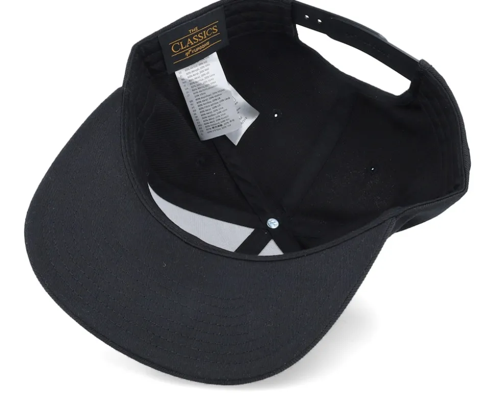 Small Mountain White/Black Snapback - Wild Spirit