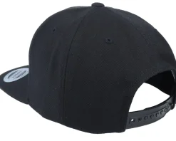 Three Skulls Black Snapback - Iconic